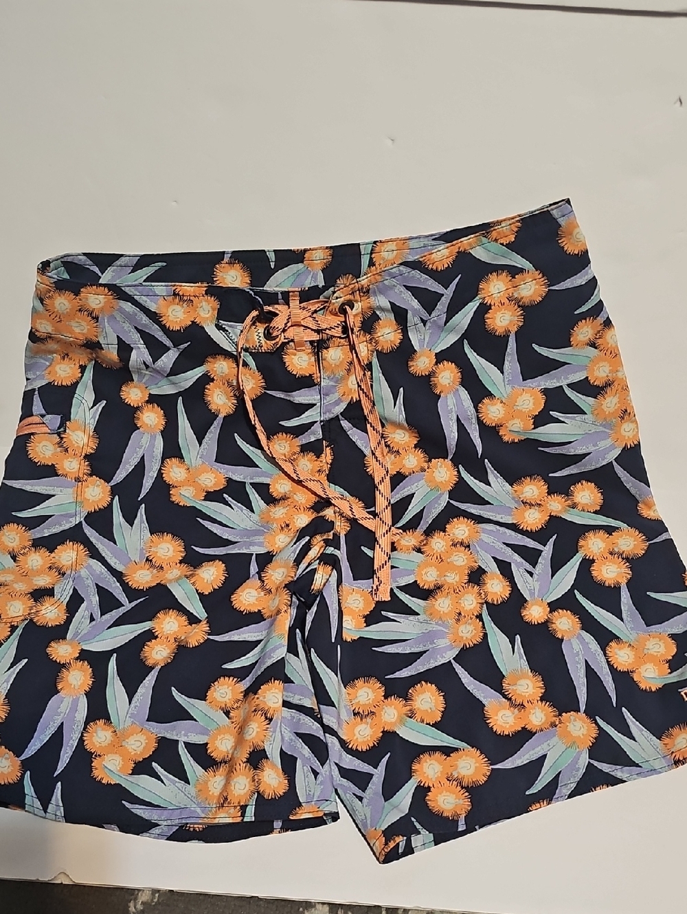 Patagonia Planing Boardshorts floral Sz 2